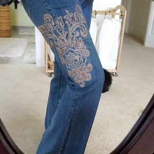INC Chic Jeans with embroidery